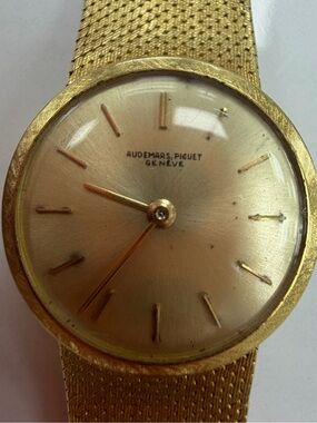 VINTAGE 18K YELLOW GOLD AUDEMARS PIGUET CIRCA 1960'S
